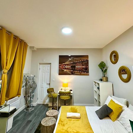 Private Luxurious City Studio-Daily,Weekly,Monthly Бирмингем Экстерьер фото