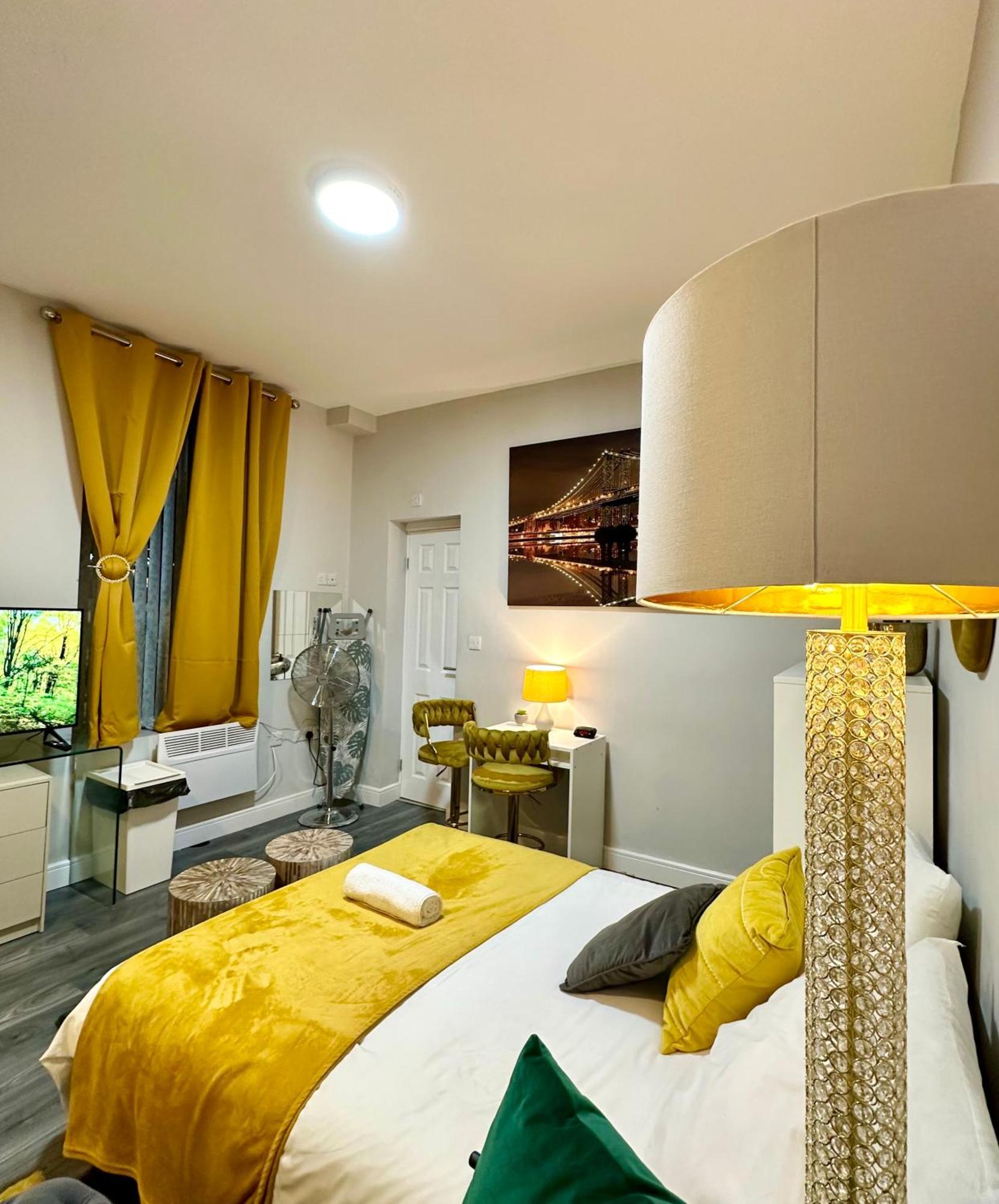Private Luxurious City Studio-Daily,Weekly,Monthly Бирмингем Экстерьер фото